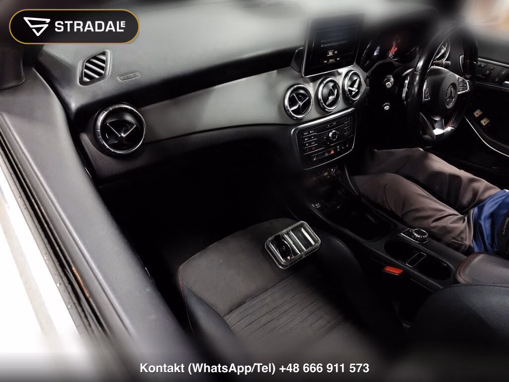 MERCEDES BENZ CLA-CLASS CLA180 AMG LINE, miniaturka 4