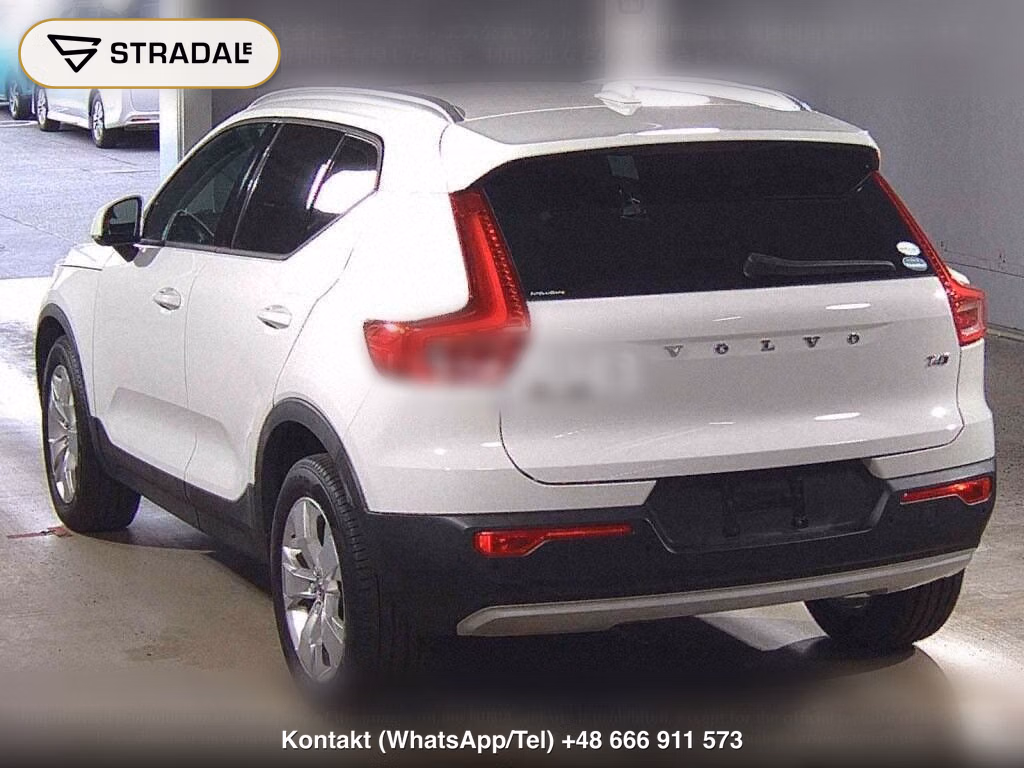 VOLVO XC40 T4 MOMENTUM, miniaturka 3