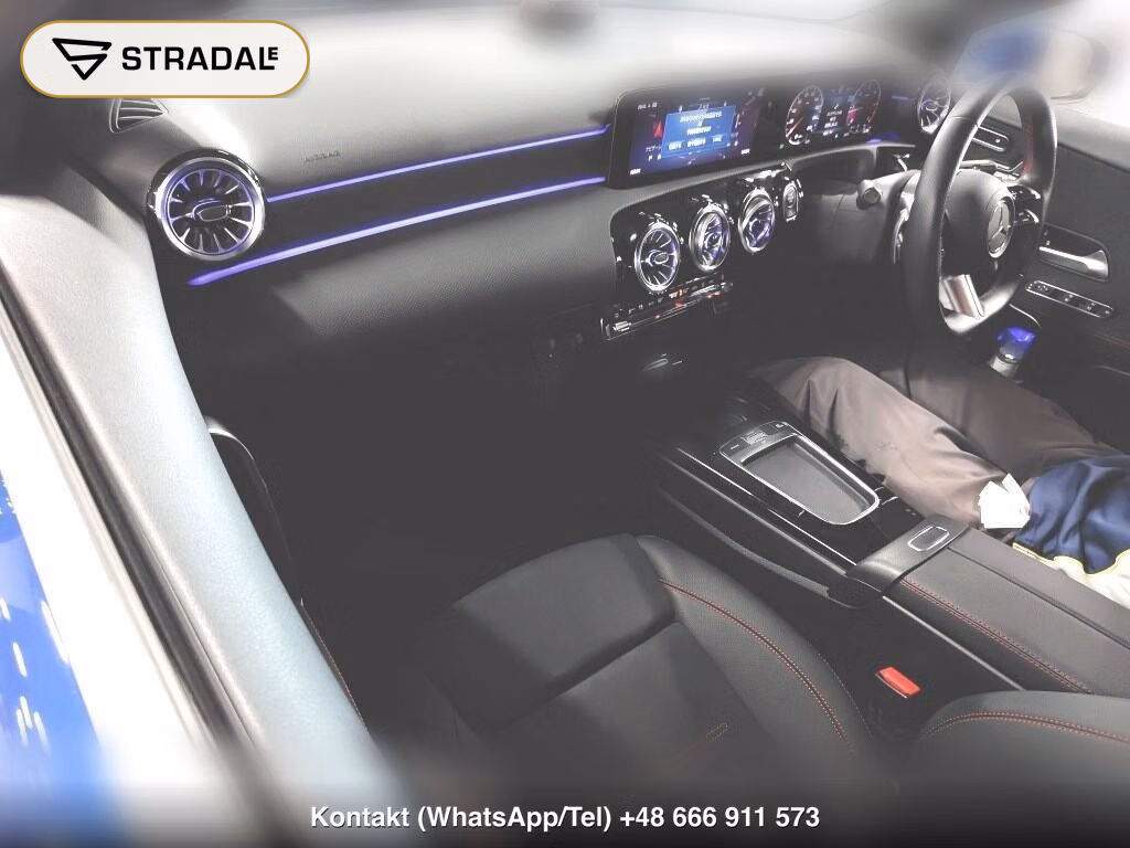 MERCEDES BENZ A-CLASS A200D AMG LINE, miniaturka 4