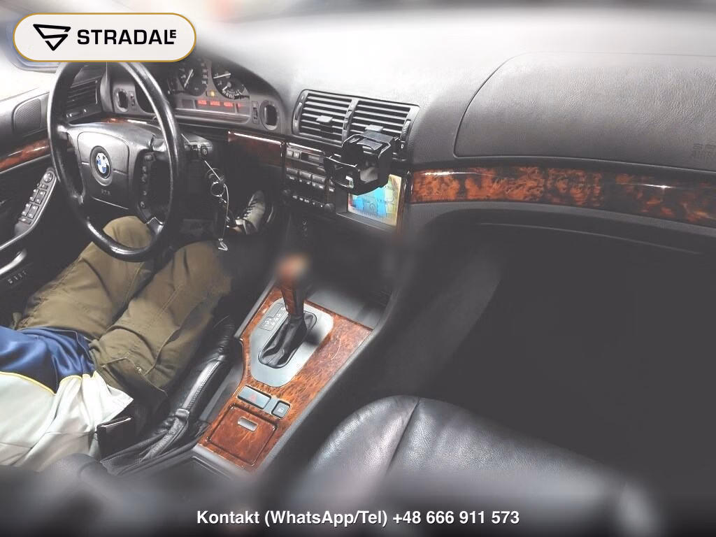 BMW 5 SERIES 4D 528I, miniaturka 4