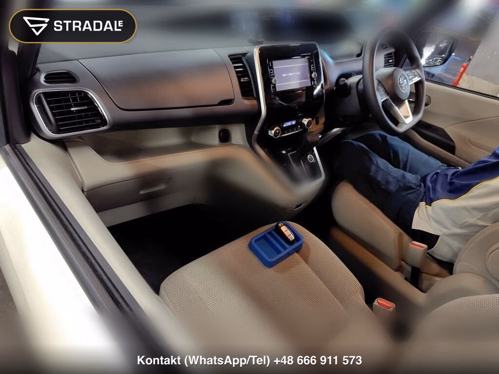 NISSAN SERENA 5D S, miniaturka 4