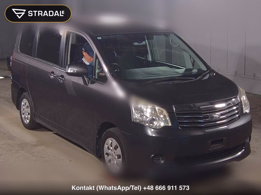 TOYOTA NOAH X SPECIAL EDITION 2013, aukcja z Japonii, zdjęcie 1