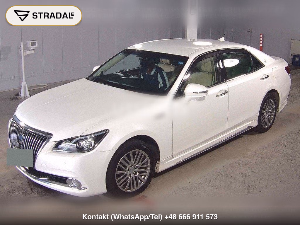 TOYOTA CROWN MAJESTA 4D 4WD FOUR, miniaturka 5