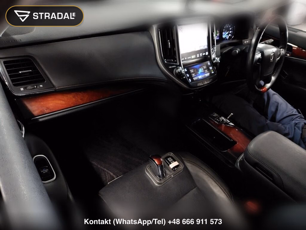 TOYOTA CROWN MAJESTA 4D F VERSION, miniaturka 4