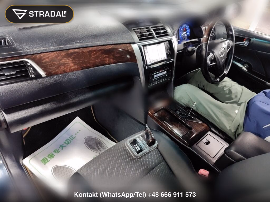 TOYOTA CAMRY 4D HYBRID G PACKAGE PREMIUM BLACK, miniaturka 4