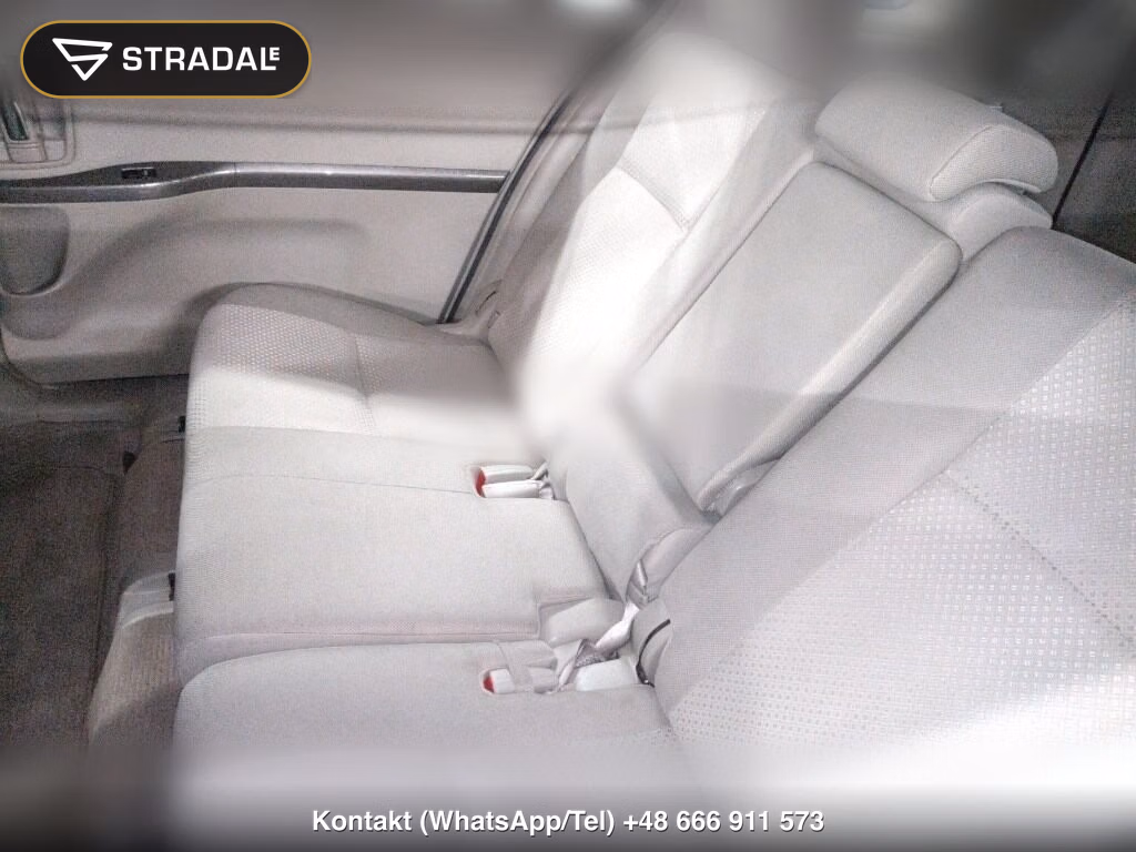 TOYOTA ISIS PLATANA LIMITED, miniaturka 7