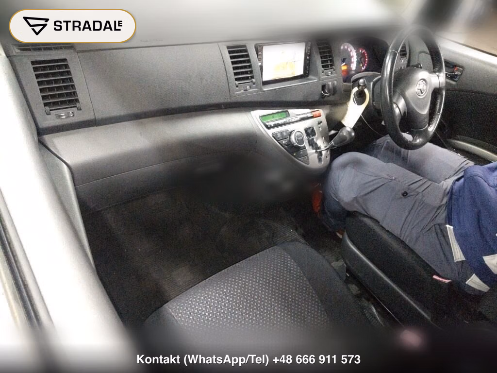 TOYOTA ISIS PLATANA, miniaturka 4