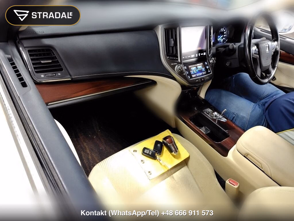 TOYOTA CROWN HYBRID ROYAL SALOON, miniaturka 4