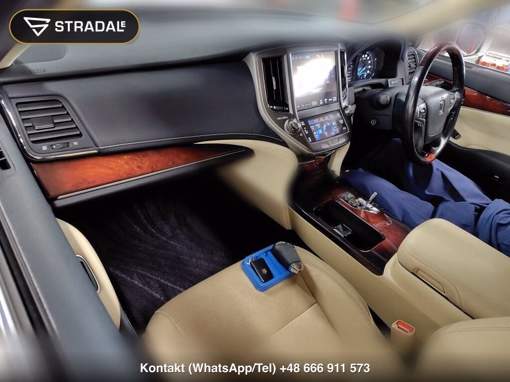 TOYOTA CROWN MAJESTA 4D F VERSION, miniaturka 4