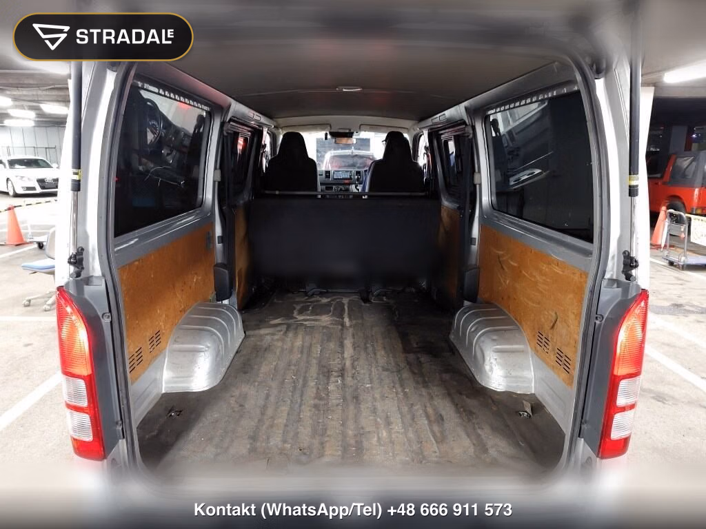 TOYOTA HIACE VAN 4D DX, miniaturka 4