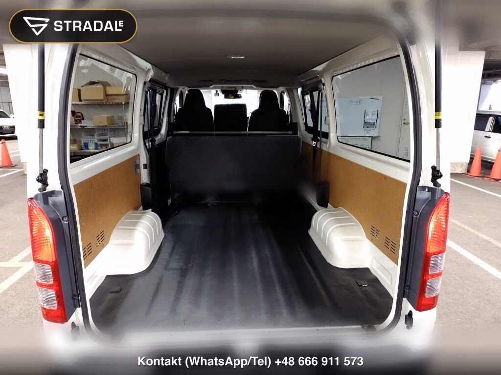 TOYOTA HIACE VAN 4D DX, miniaturka 4