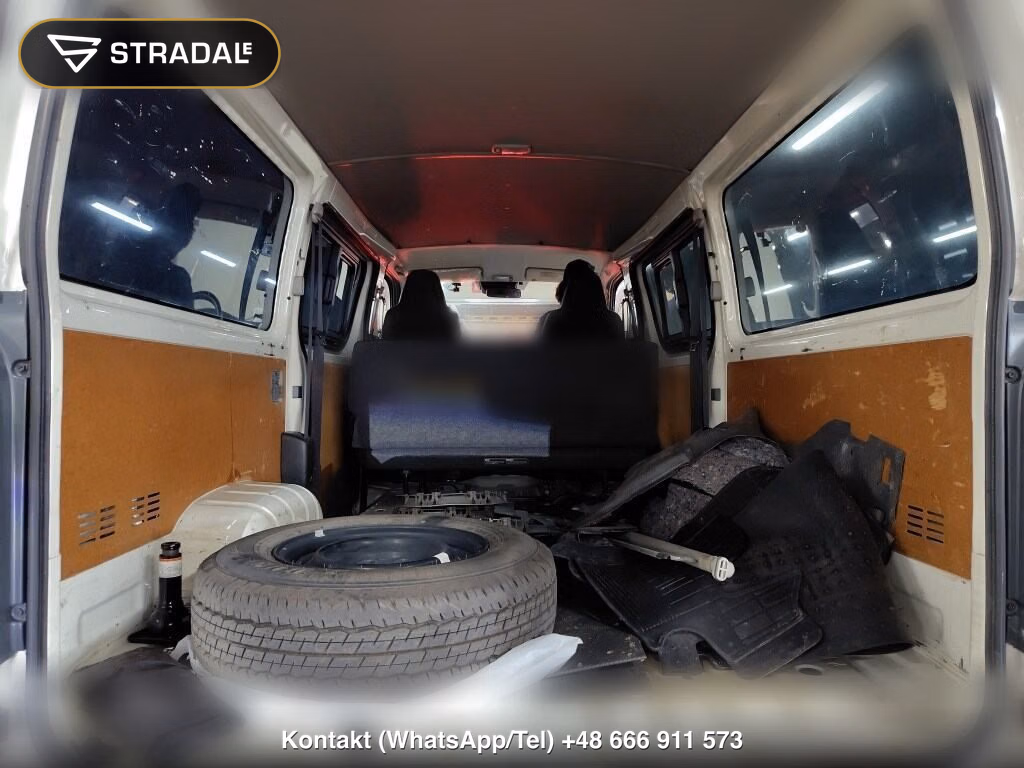 TOYOTA HIACE VAN 5D DX, miniaturka 4