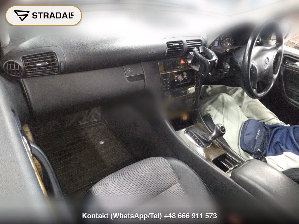 MERCEDES BENZ C-CLASS STATIONWAGON C180 KOMPRESSOR STATIONWAGON AVANTGARDE, miniaturka 4