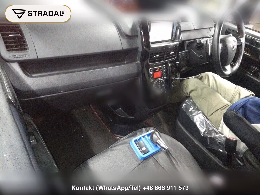 TOYOTA VOXY ZS GS, miniaturka 4
