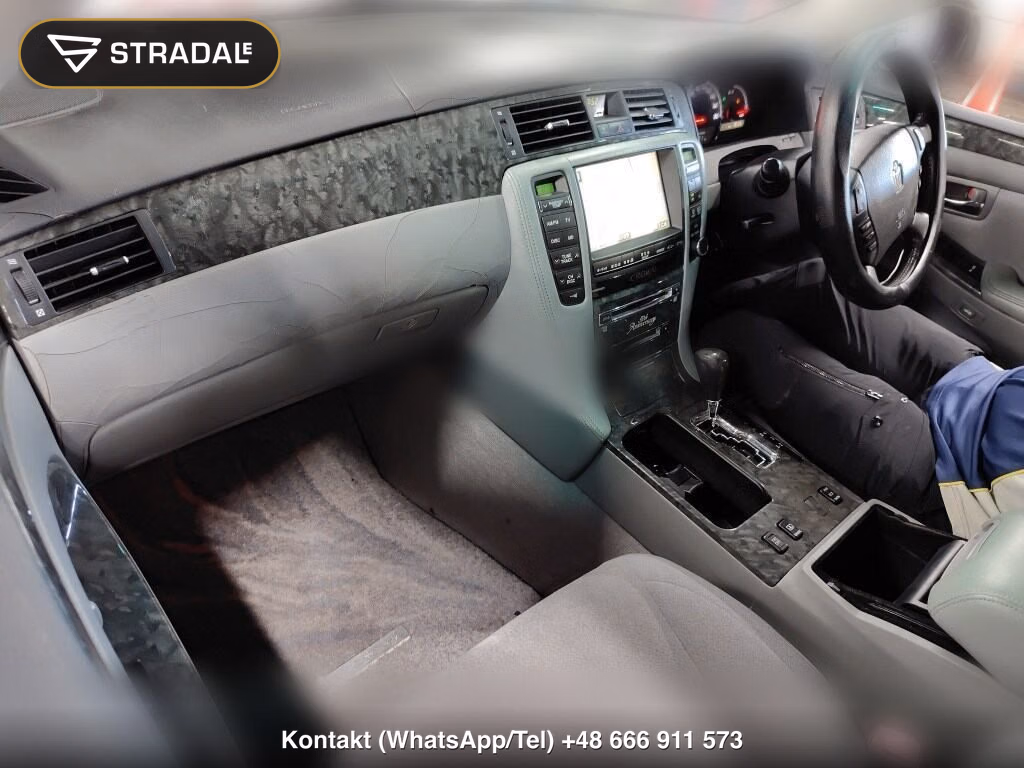 TOYOTA CROWN 4D, miniaturka 4
