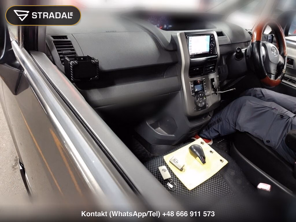 TOYOTA NOAH SI, miniaturka 4