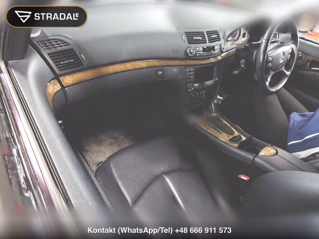MERCEDES BENZ E-CLASS 4D E300 AVANTGARDE S, miniaturka 4