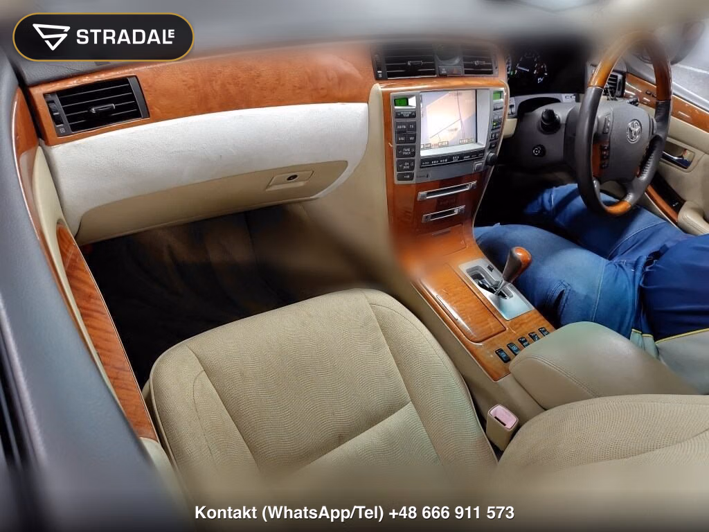 TOYOTA CROWN MAJESTA 4D C TYPE, miniaturka 4