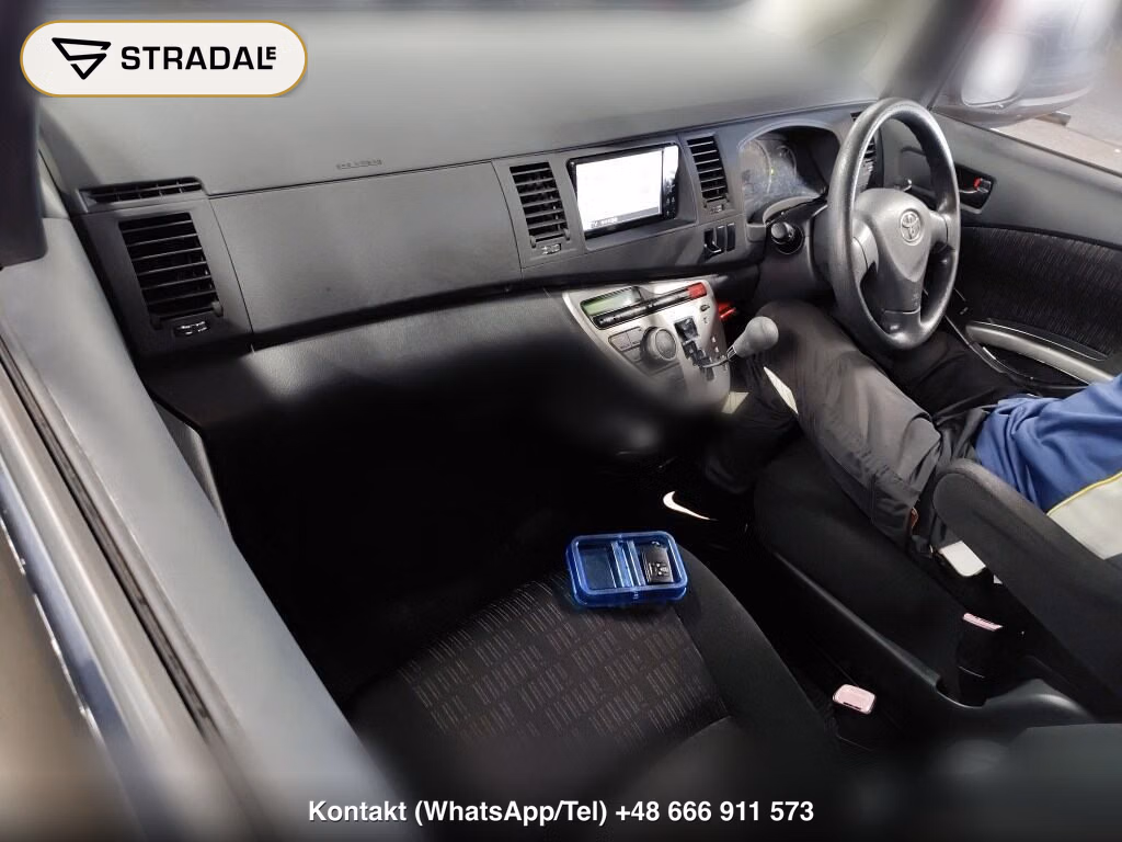 TOYOTA ISIS PLATANA, miniaturka 4