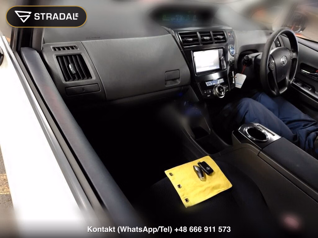TOYOTA PRIUS ALPHA S TUNE BLACK, miniaturka 4