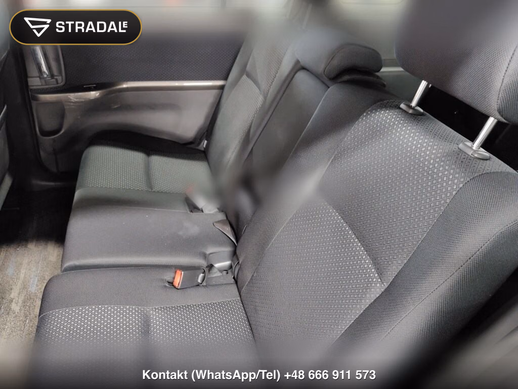 TOYOTA ISIS PLATANA LIMITED, miniaturka 7