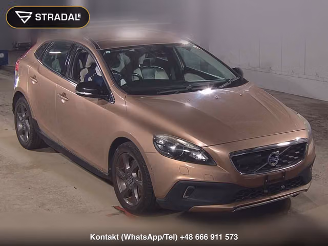 VOLVO V40 4WD CROSS COUNTRY T5 AWD 2013, samochód z aukcji Japonii