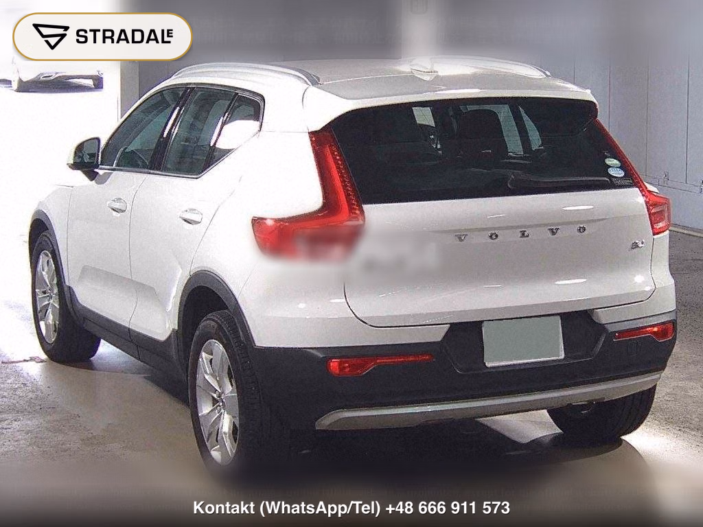 VOLVO XC40 B4 MOMENTUM, miniaturka 3