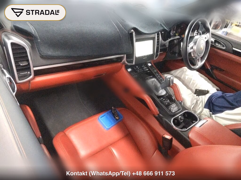 PORSCHE CAYENNE 4WD PLATINUM EDITION, miniaturka 4