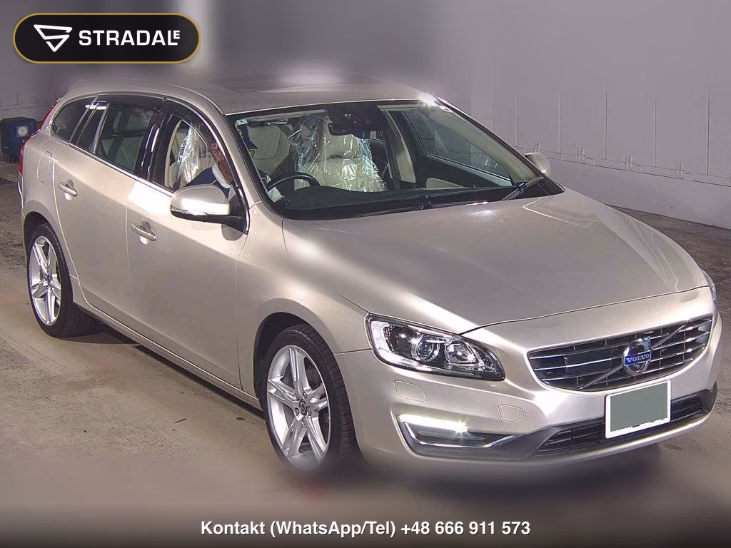 VOLVO V60 T3 SE 2018, aukcja z Japonii, zdjęcie 1