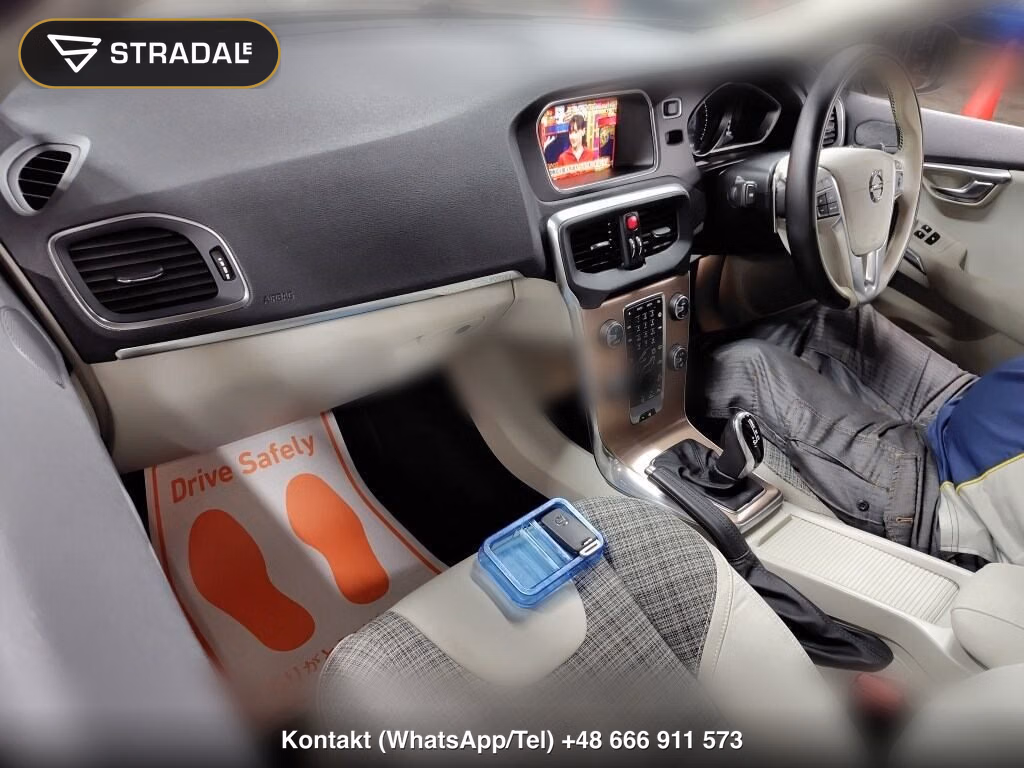 VOLVO V40 4WD CROSS COUNTRY T5 TACK EDITION, miniaturka 4