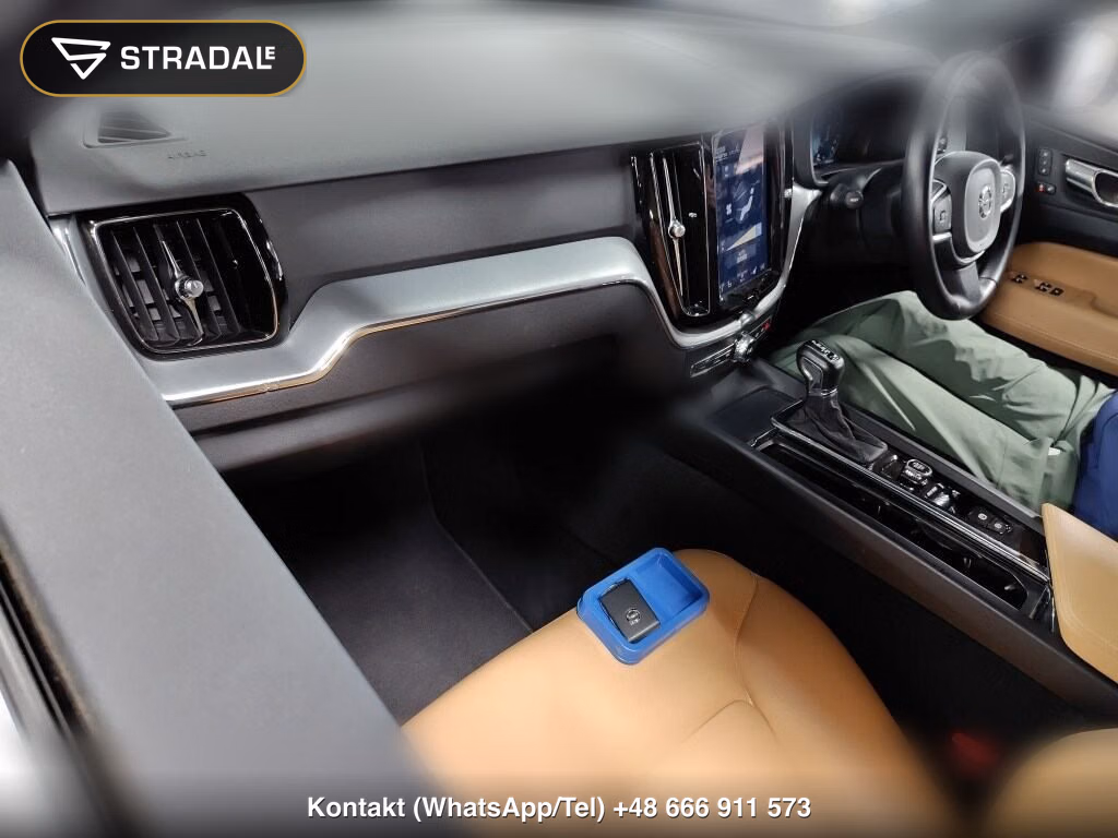 VOLVO XC60 4WD T5 AWD MOMENTUM, miniaturka 4