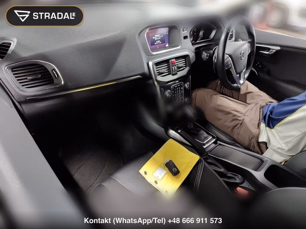 VOLVO V40 T3 MOMENTUM, miniaturka 4